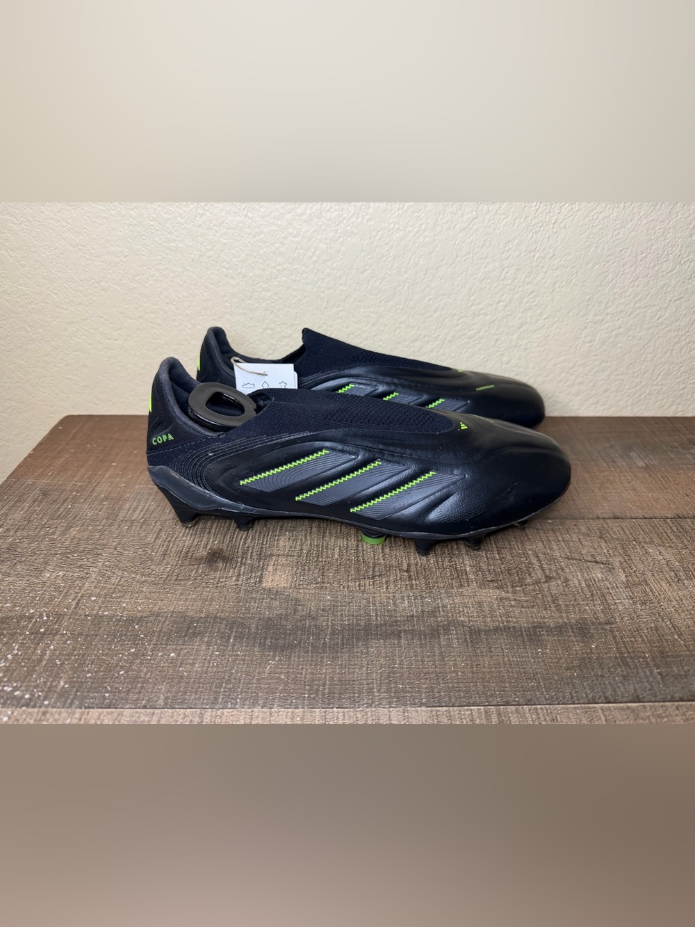 Adidas Copa Pure 3 Elite Laceless FG “Stealth Pack” 
- Size 5.5 Men / 6.5 Women.